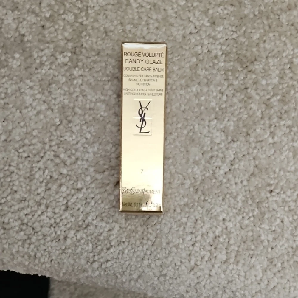 YSL Rouge Volupté Candy Glaze Balm - Picture 1 of 3